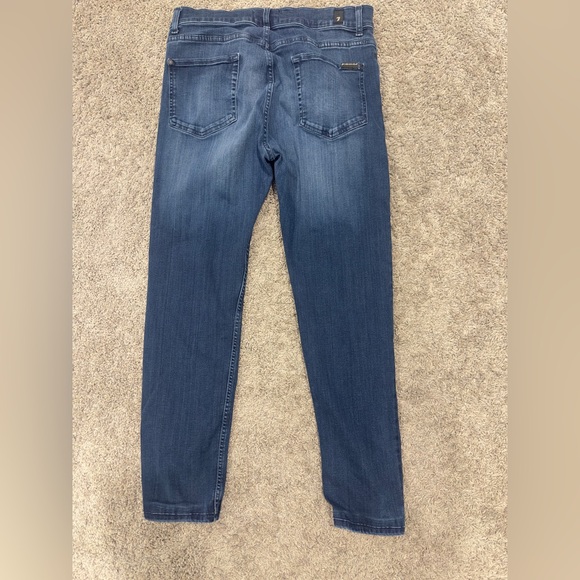 7 For All Mankind Luxe Performance Plus Slimmy Tapered Jeans | Size 32 - Picture 8 of 9